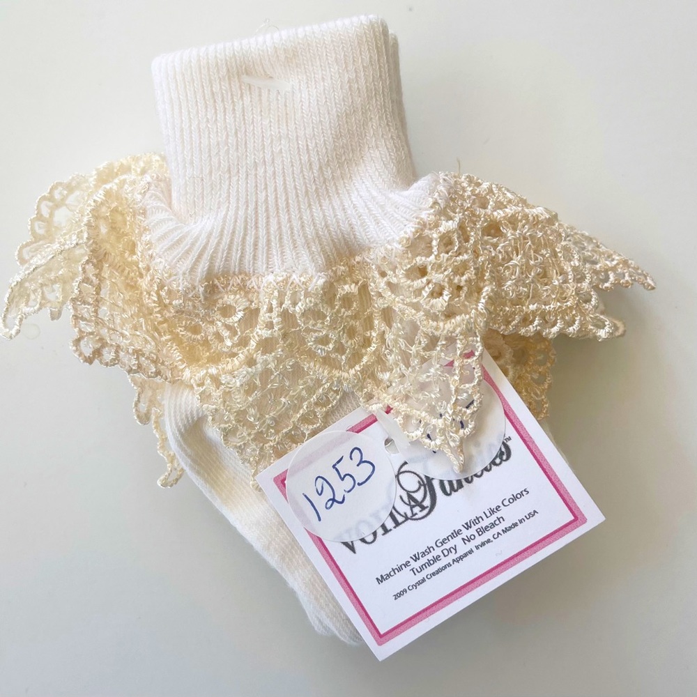 Voila Fancies Ivory Ruffle Sock